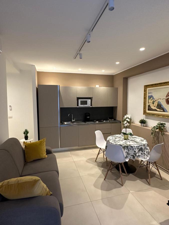 Apartments Ennio Top Class Bari Luaran gambar