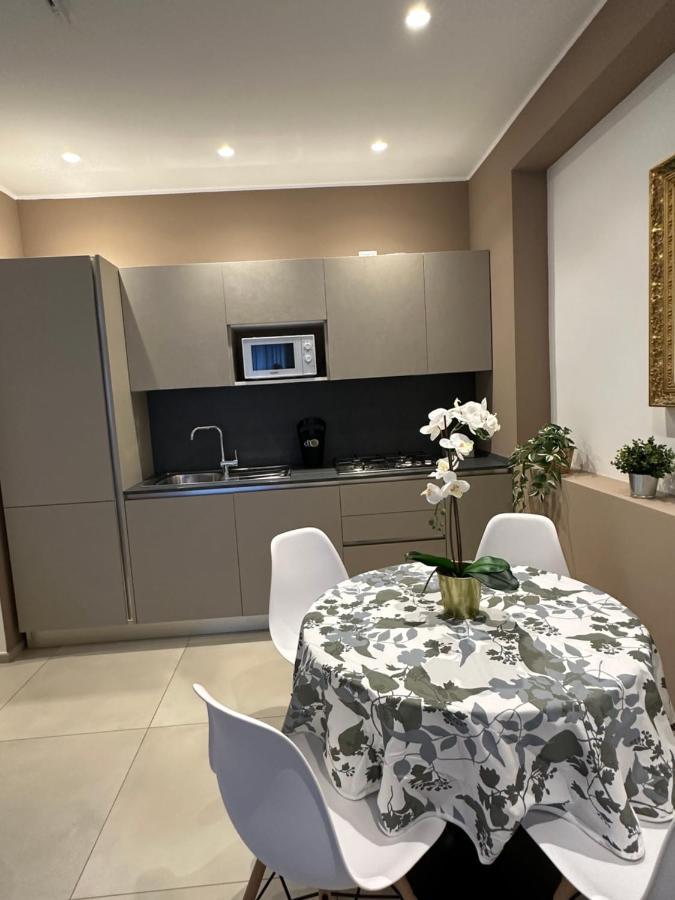 Apartments Ennio Top Class Bari Luaran gambar